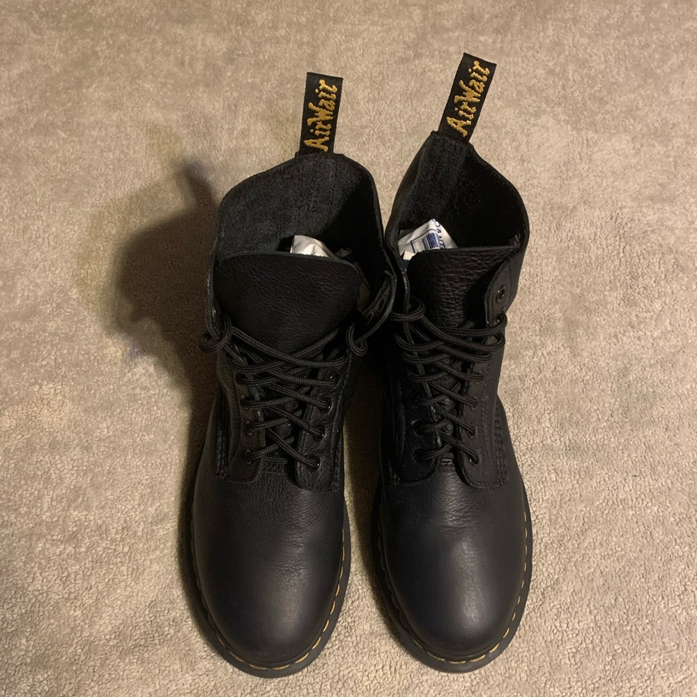 Dr. Martens Pascal 1460 Black Soft Virginia Leather Boots Womens Size 10